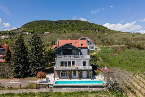 Steiner Villa Badacsony