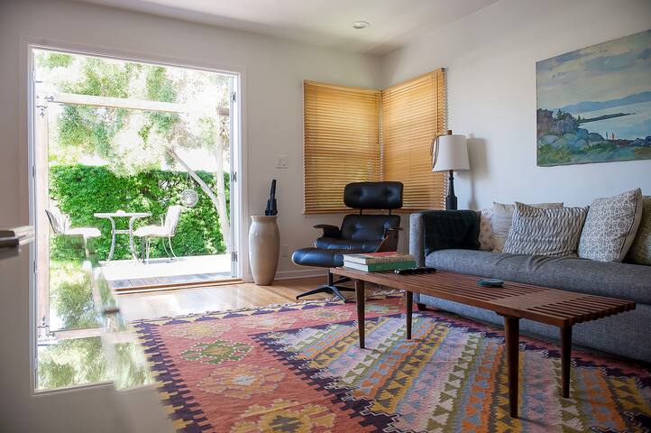 Modern Santa Monica Cottage – Walk to the Beach