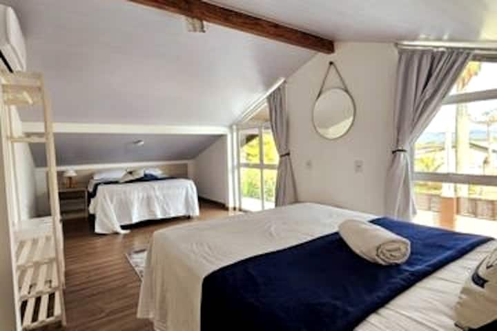 Quarto Superior Opposite
