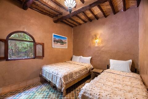 Private rooms : quiet, nature, swimming pool