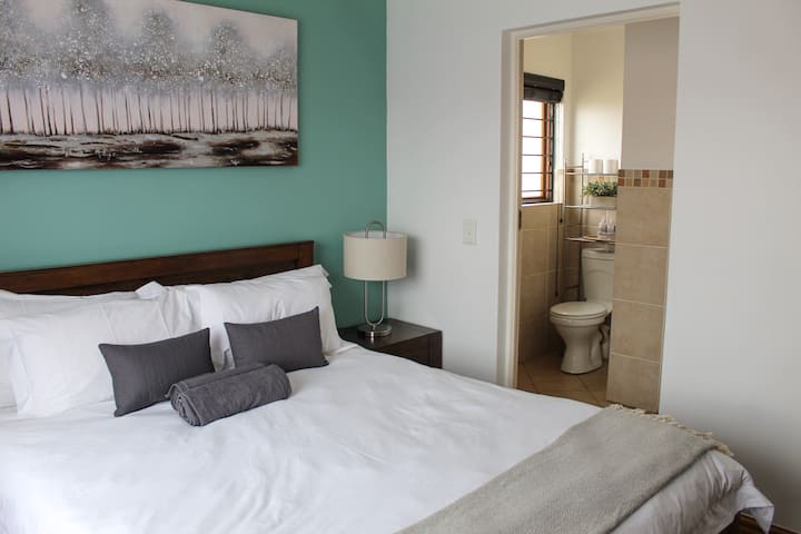 Main bedroom with Queen Sized bed