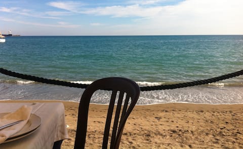 Top Airbnb: Vialia Playa & Centro. Near Maria Zambrano Station. in Parque Ayala