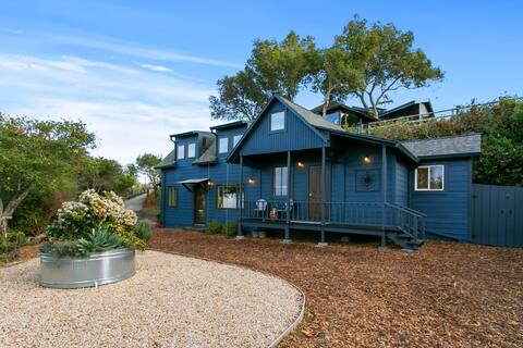 Wild West Village- Hot Tub & HUGE View FAST WI-FI