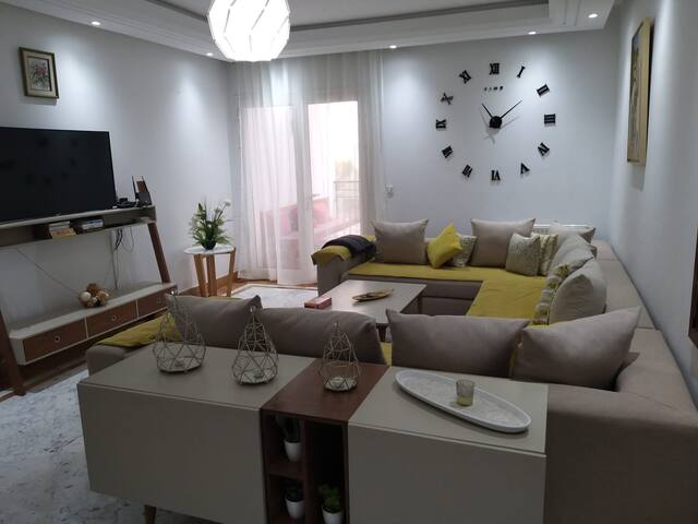 Entire home with 2 bedrooms in Sousse - S+2 au cœur de Sousse proche de tout (réserve eau)