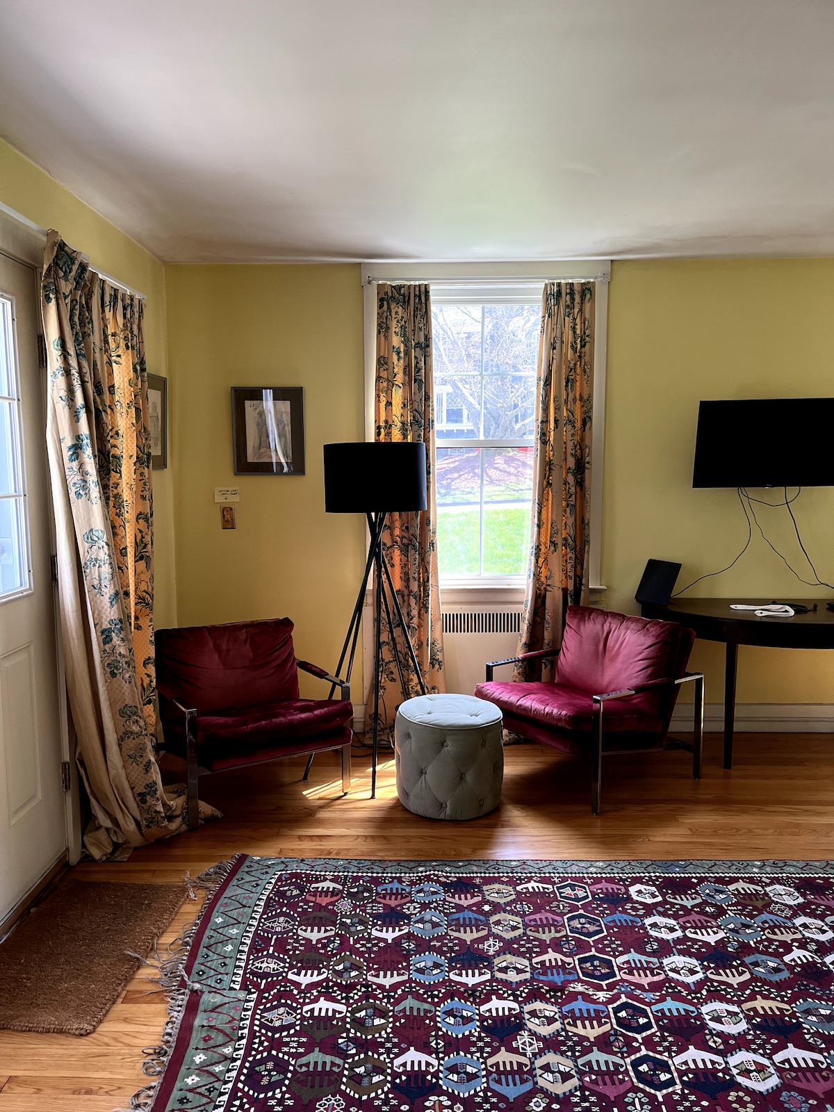Popular Airbnb listing: Unique and Private Cottage in Worcester in Worcester