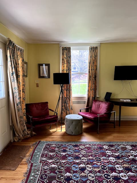 Popular Airbnb listing: Unique and Private Cottage in Worcester in Worcester