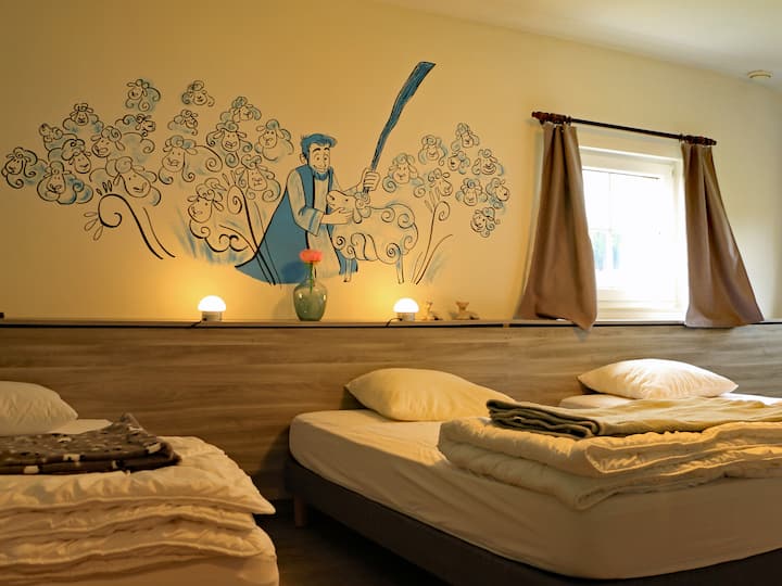 Habitación azul 5 camas 90*200