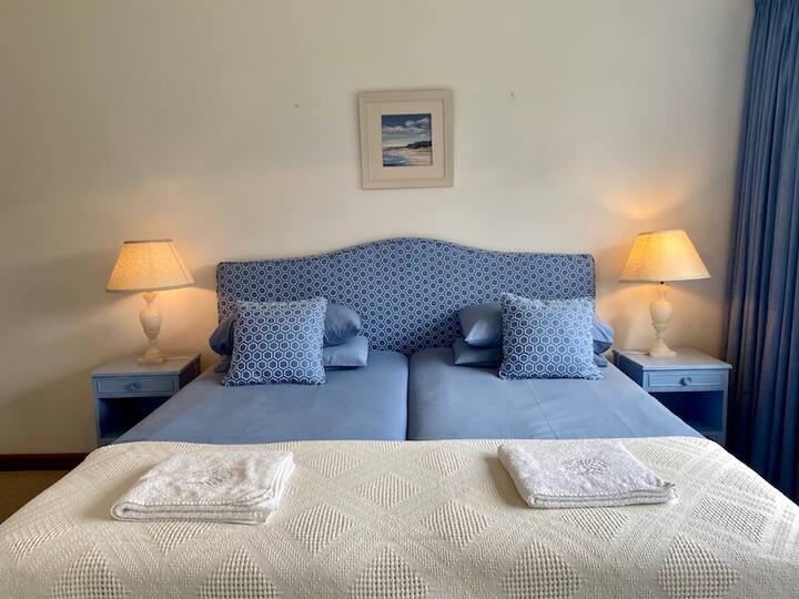 Სასტუმრო კოტეჯი ოთახი 1