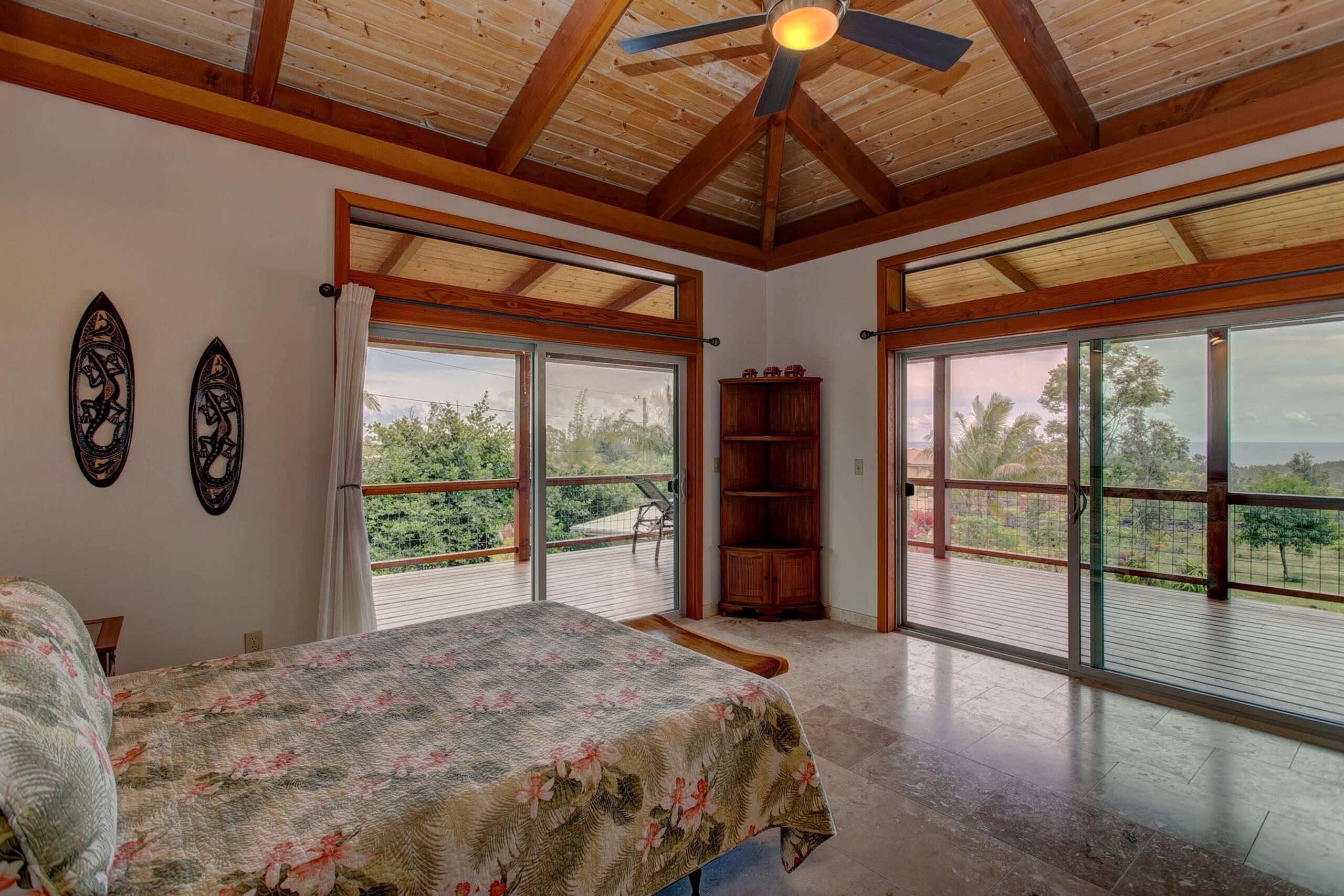 Home in Pahoa · ★4.94 · 2 bedrooms · 2 beds · 1.5 shared baths - Image 16
