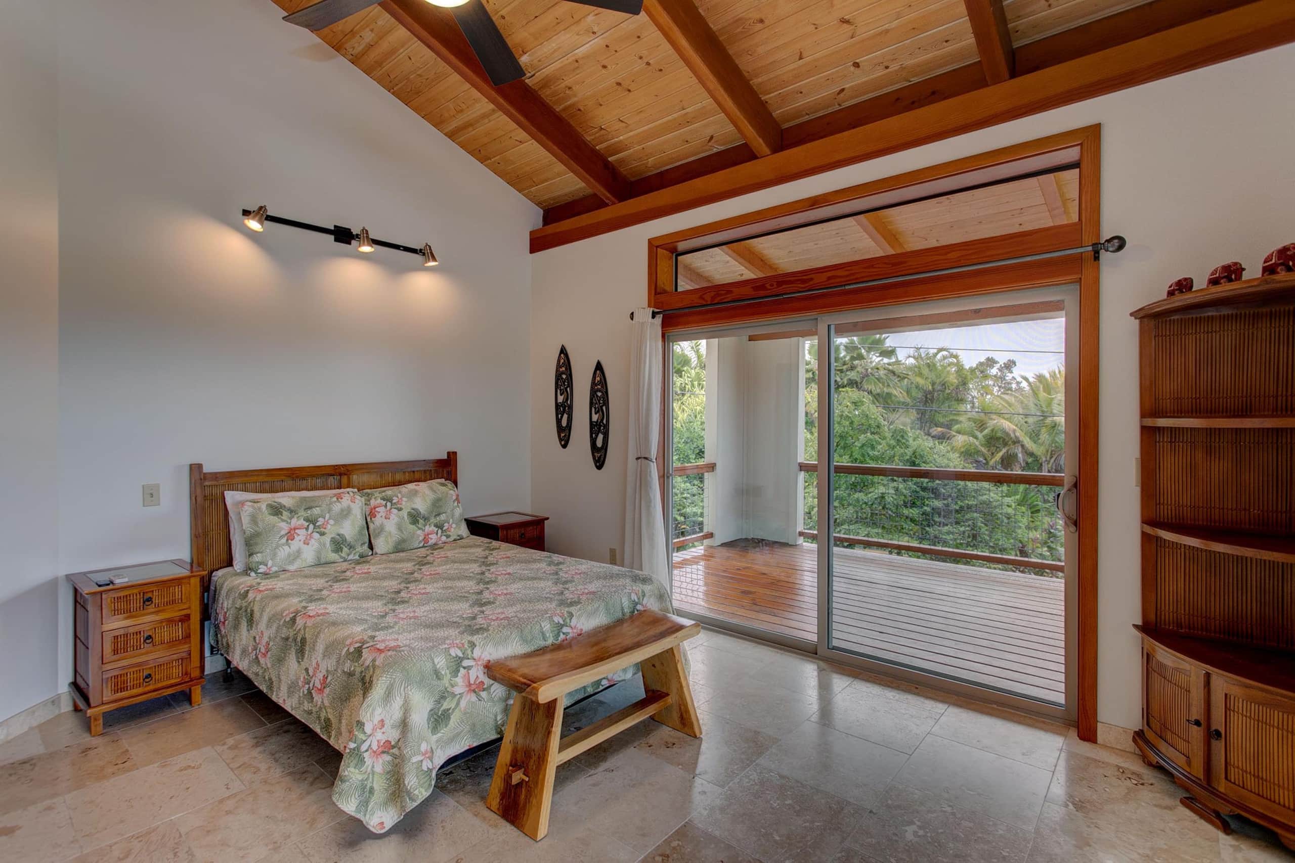 Home in Pahoa · ★4.94 · 2 bedrooms · 2 beds · 1.5 shared baths - Image 3