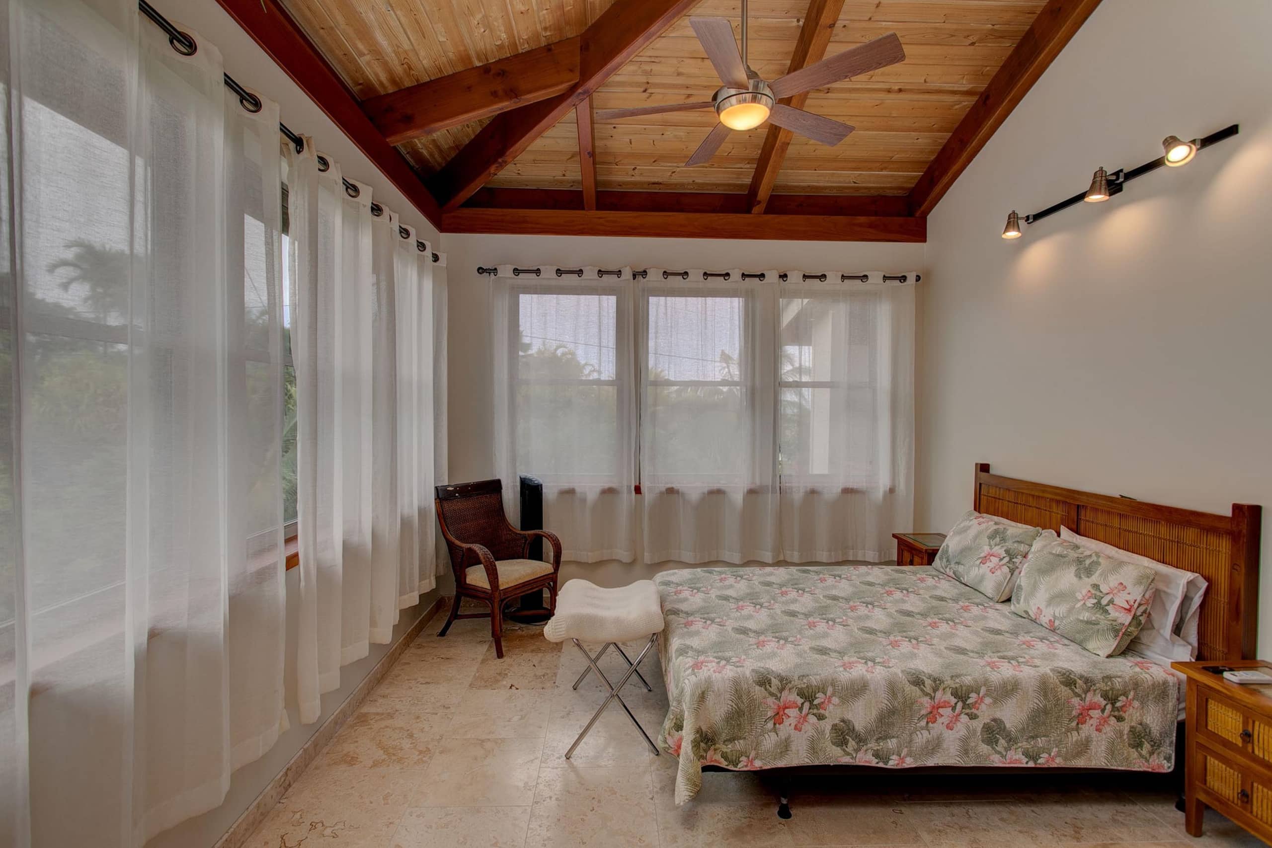 Home in Pahoa · ★4.94 · 2 bedrooms · 2 beds · 1.5 shared baths - Image 19