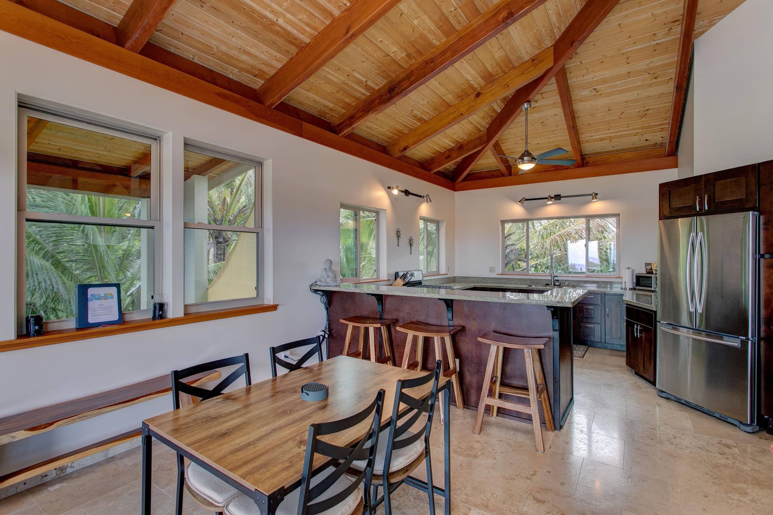 Home in Pahoa · ★4.94 · 2 bedrooms · 2 beds · 1.5 shared baths - Image 10