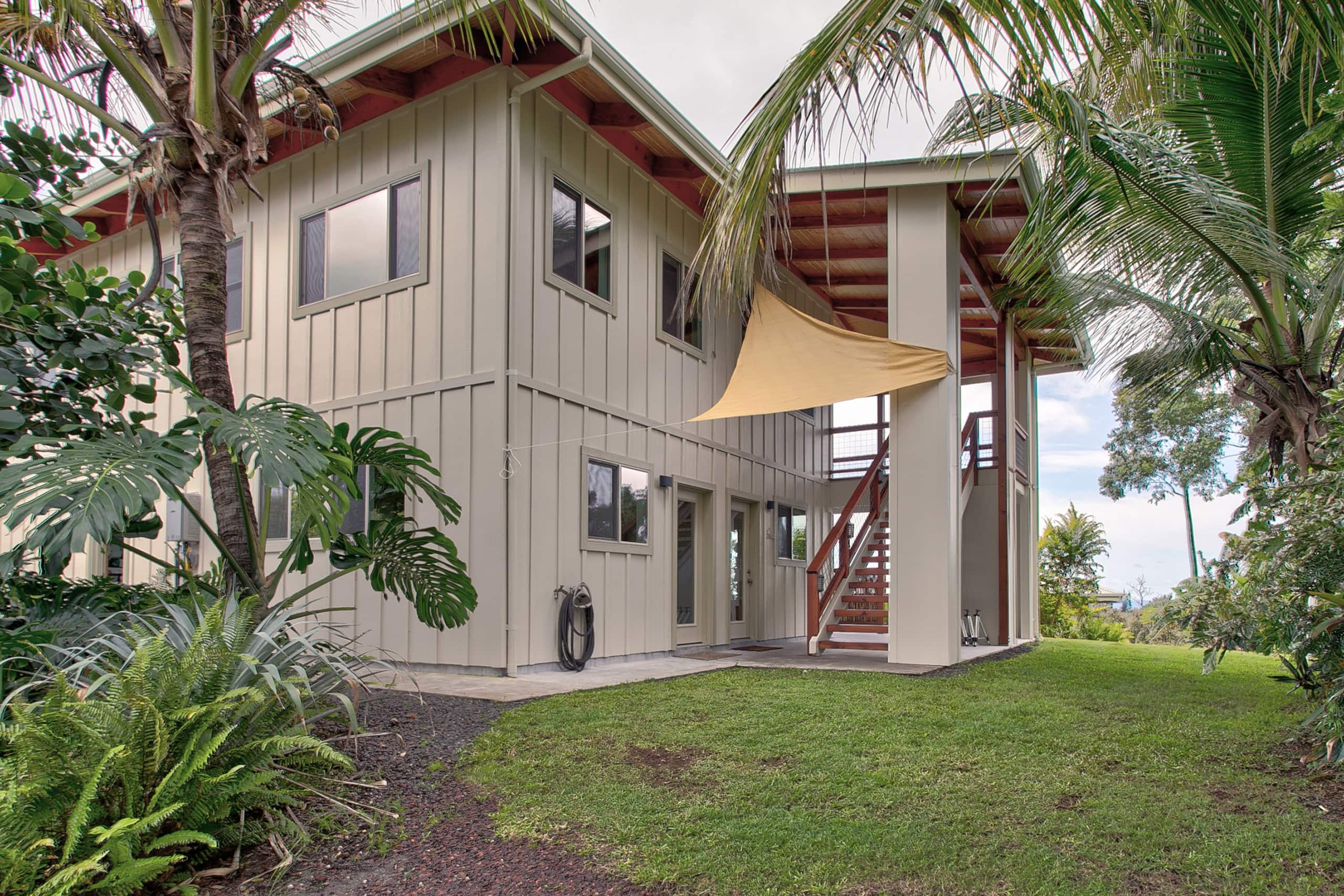 Home in Pahoa · ★4.94 · 2 bedrooms · 2 beds · 1.5 shared baths - Image 28