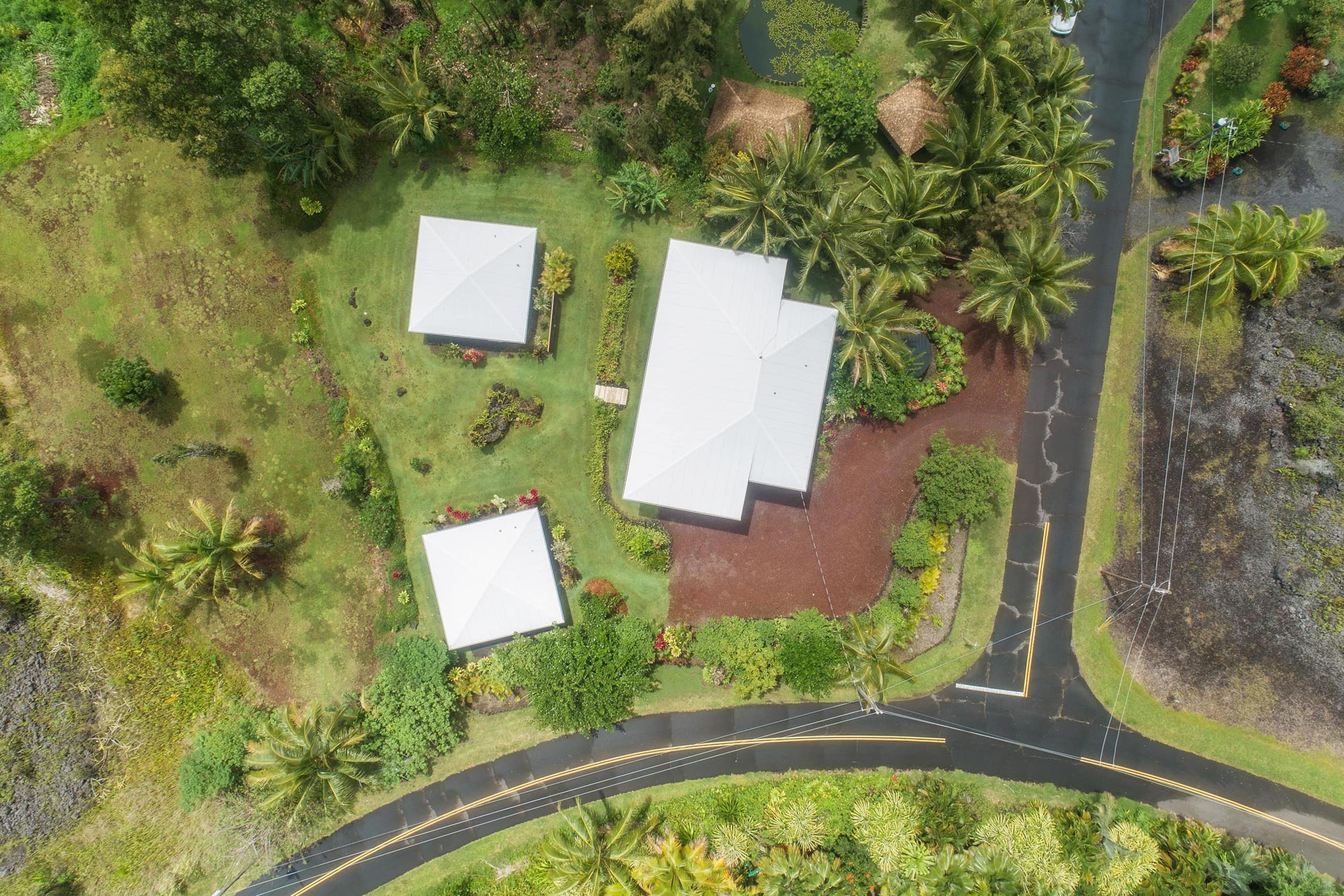 Home in Pahoa · ★4.94 · 2 bedrooms · 2 beds · 1.5 shared baths - Image 34