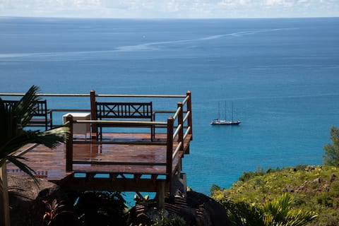 Terrace Sur Lazio, Praslin
Sea View apartment