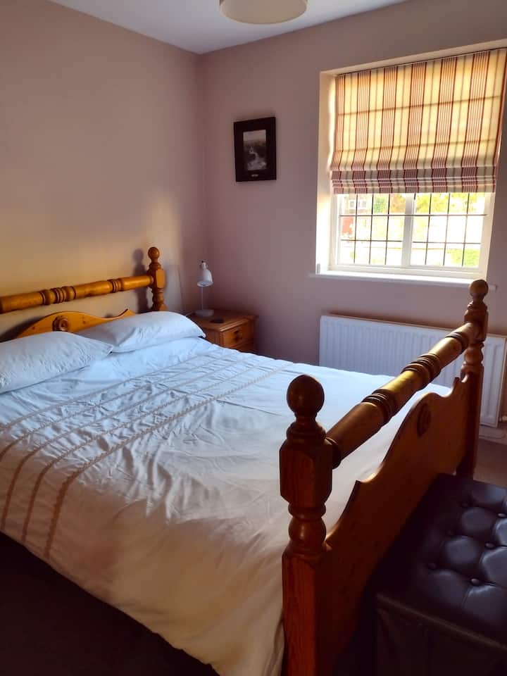 Predná spálňa s manželskou posteľou