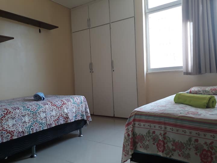 חדר שינה 3 - מיזוג אוויר, מיטה זוגית ומיטת טווין