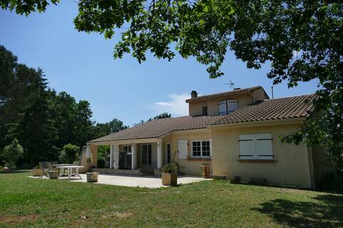 Quiet house on the outskirts of Toulouse.