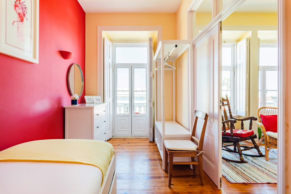 带单人床的卧室（可转换2张）和阳台