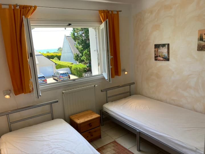 Ორადგილიანი ოთახი, გარდერობი, ინდივიდუალური განათება...