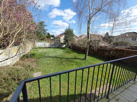 Cozy and family-friendly house 20 minutes from Paris