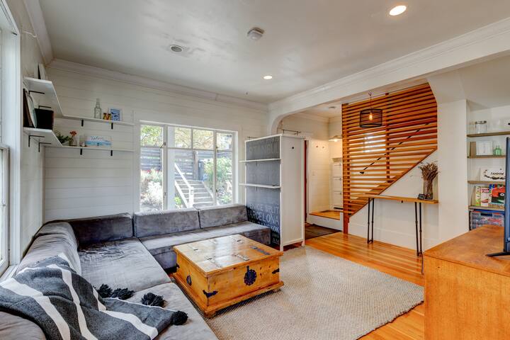 Shining Starlight house Seattle gallery image 3