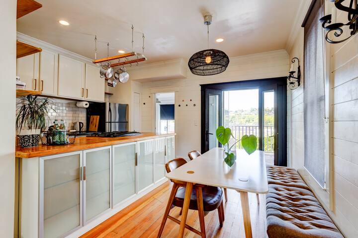 Shining Starlight house Seattle gallery image 2