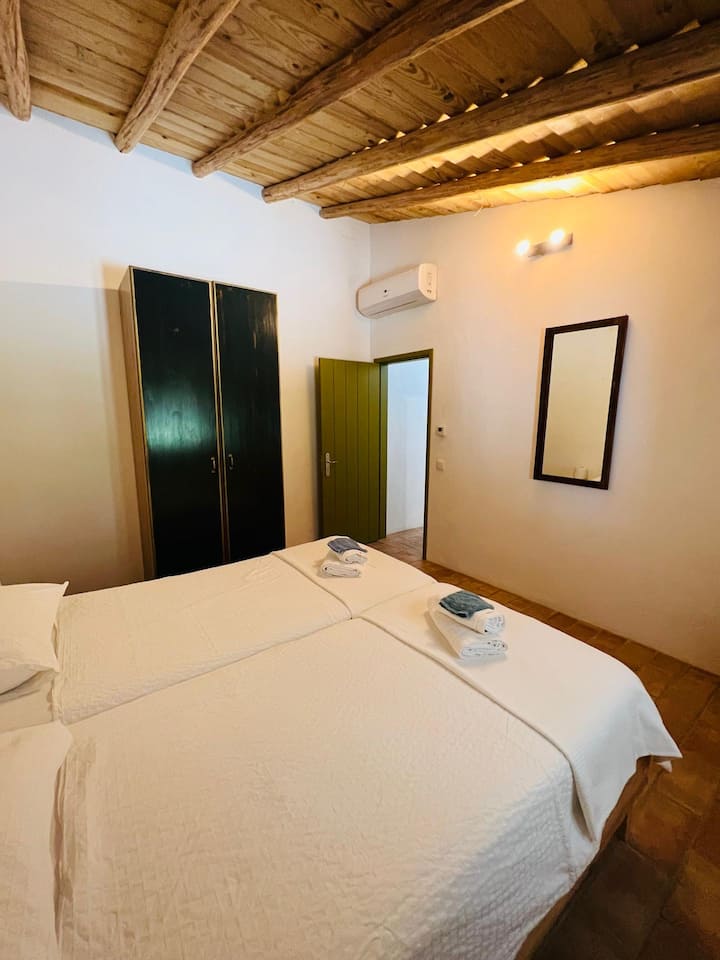 غرفة النوم 1