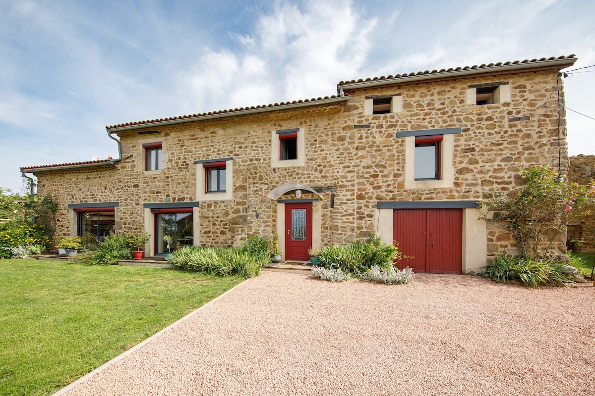 LE CLOS DU MOUY - Chambres d'hôtes à louer à Vernet-la-Varenne,  Auvergne-Rhône-Alpes, France - Airbnb