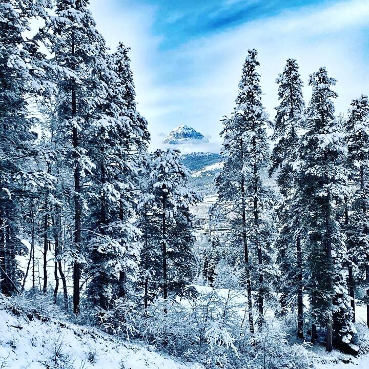 Blairmore, Crowsnest Pass Vacation Rentals & Homes Crowsnest Pass