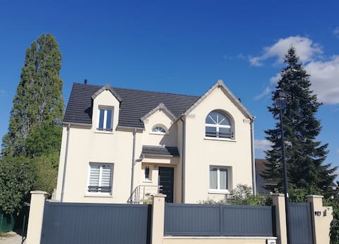 Large house near Versailles and sites JO 2024