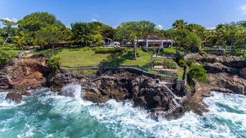 Casa Las Piedronas | Cliffside Villa w/Staff | Golfing