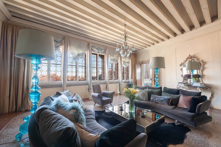 Ca’ Erizzo: dream apartment, spectacular terrace!