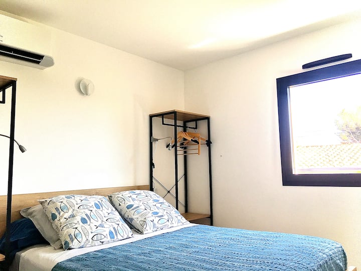 1 spavaća soba, veliki bračni krevet 