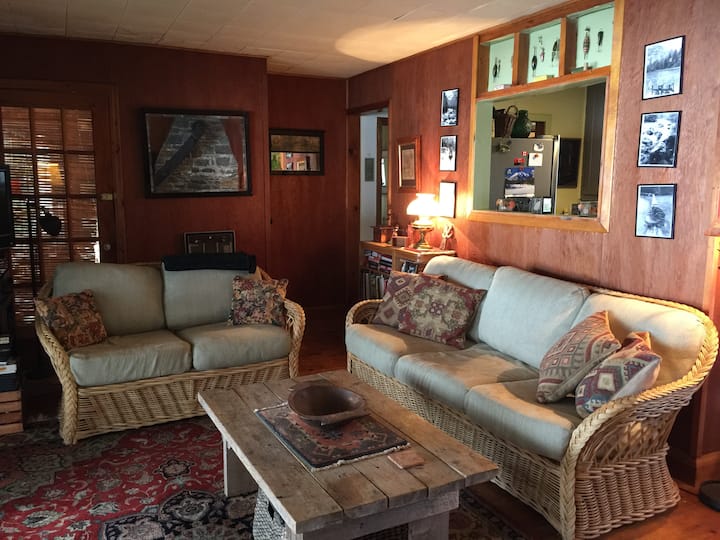 غرفة المعيشة