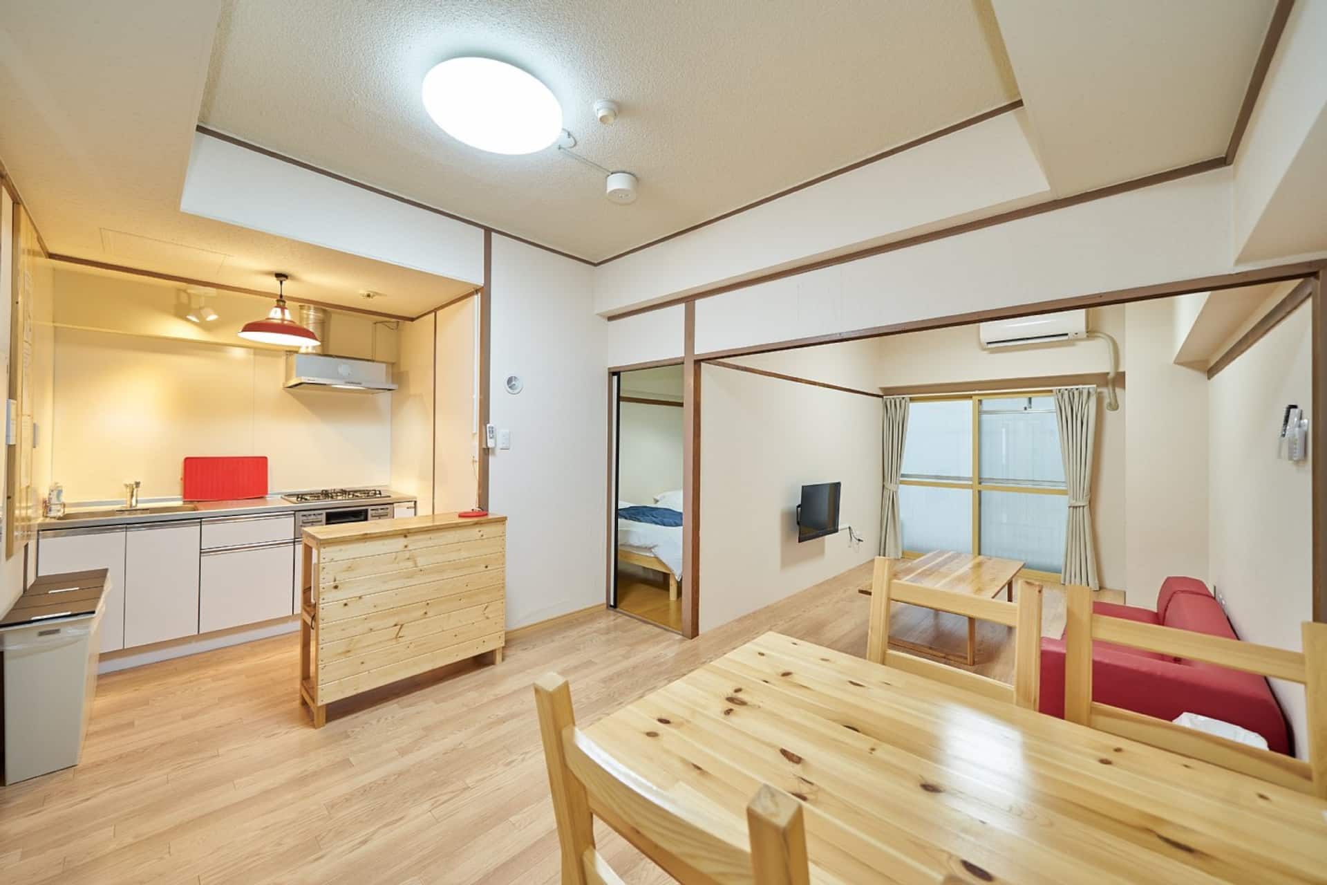 Kunimaru's apartment, right in front of Sendai Chuo Police Station, 3 minutes from the station, family apartment.