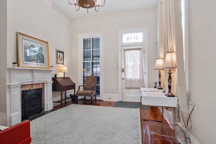 Music Lovers Dream – Frenchmen Street Guesthouse gallery image 2