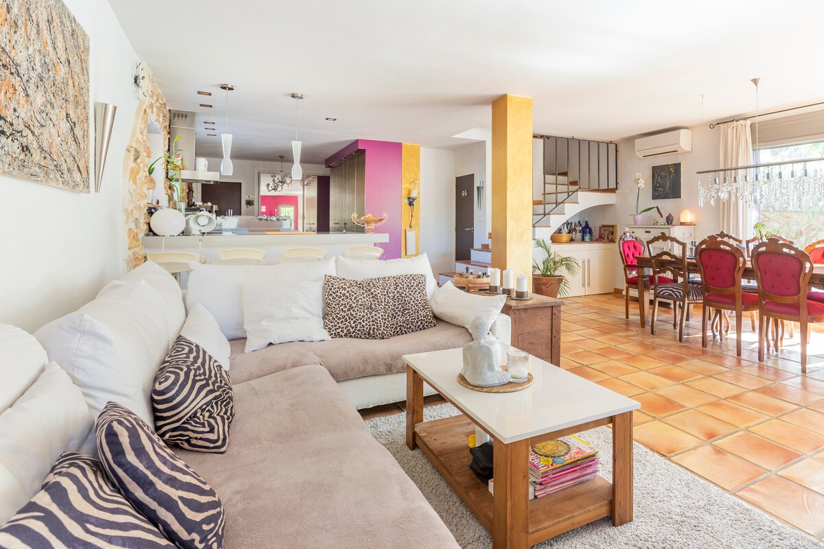 Anuncio de Airbnb popular: VILLA LA PAZ 2p - Pure rest & relaxation en Dénia