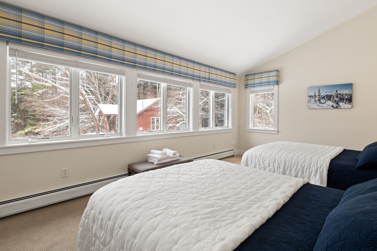 חדר שינה לאורחים מס '1 (המכונה "דוב ") עם 2 מיטות זוגיות