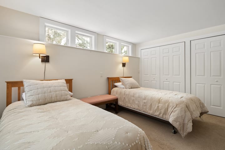 Spálňa pre hostí č.4 (sova) s 2 oddelenými posteľami