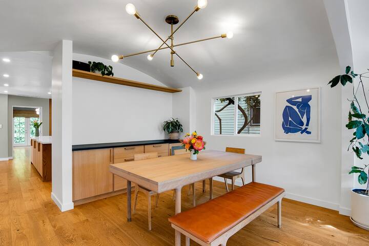 Fully Redone Private Home in SilverLake off Sunset gallery image 3