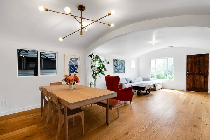 Fully Redone Private Home in SilverLake off Sunset gallery image 4