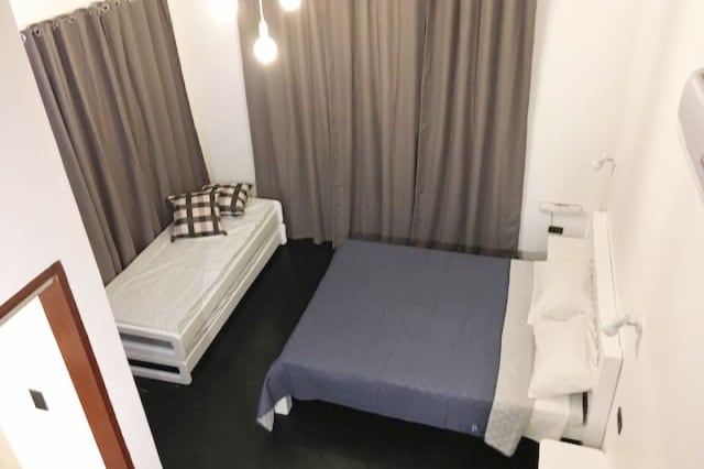 إطلالة على الغرفة 1