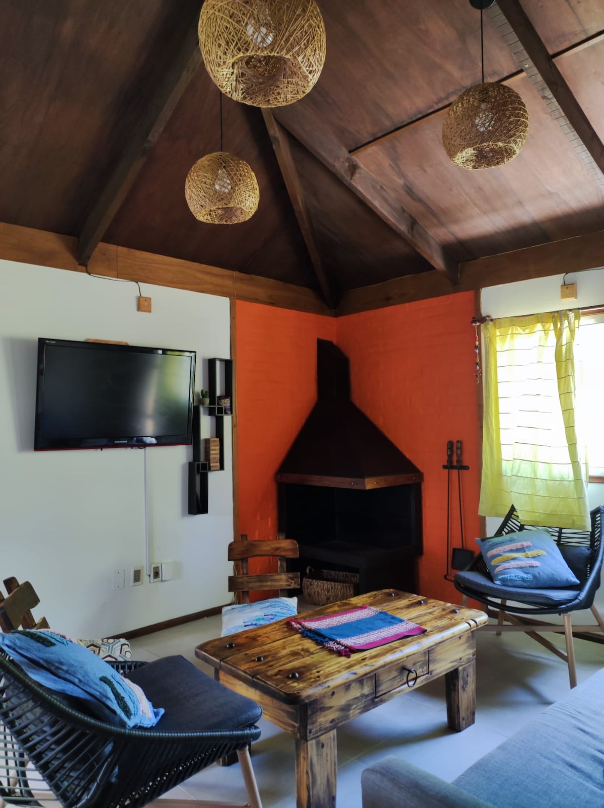 Top performing Airbnb: The Neighbor's House :) in La Paloma