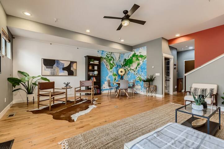 Huge Denver Townhouse with 4 Bedrooms + Office gallery image 5