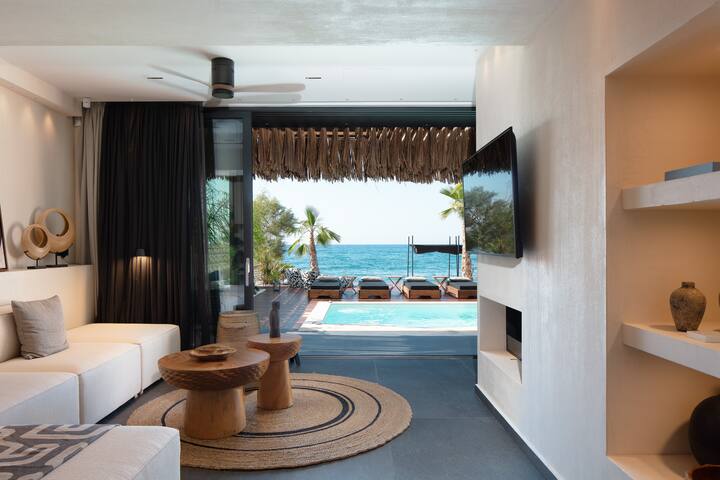 Luxury Beachside Living, a Step Away from Beach! gallery image 5