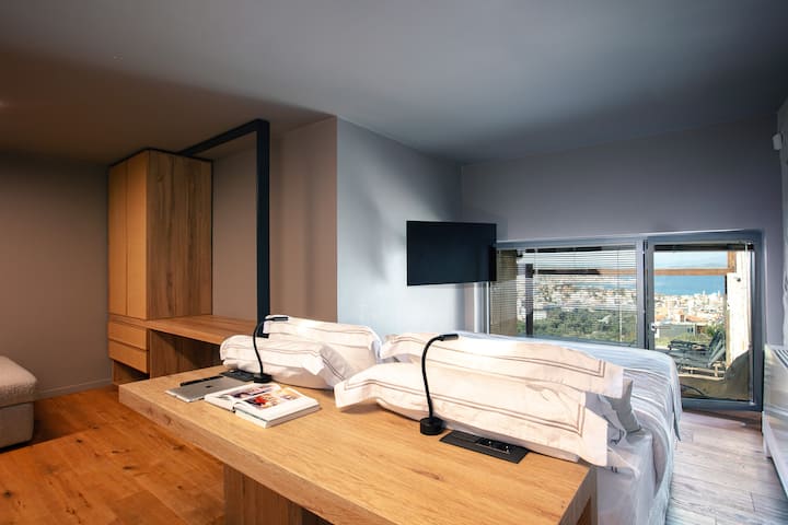 The third en-suite bedroom is located on the lower level! 