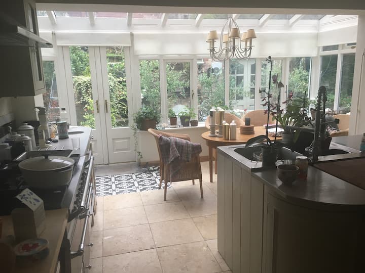 3 Room En-suite In Leafy Malone Village - Belfast