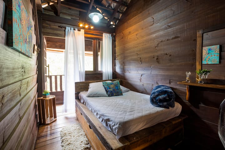 Dhomë gjumi 3 - me ballkon