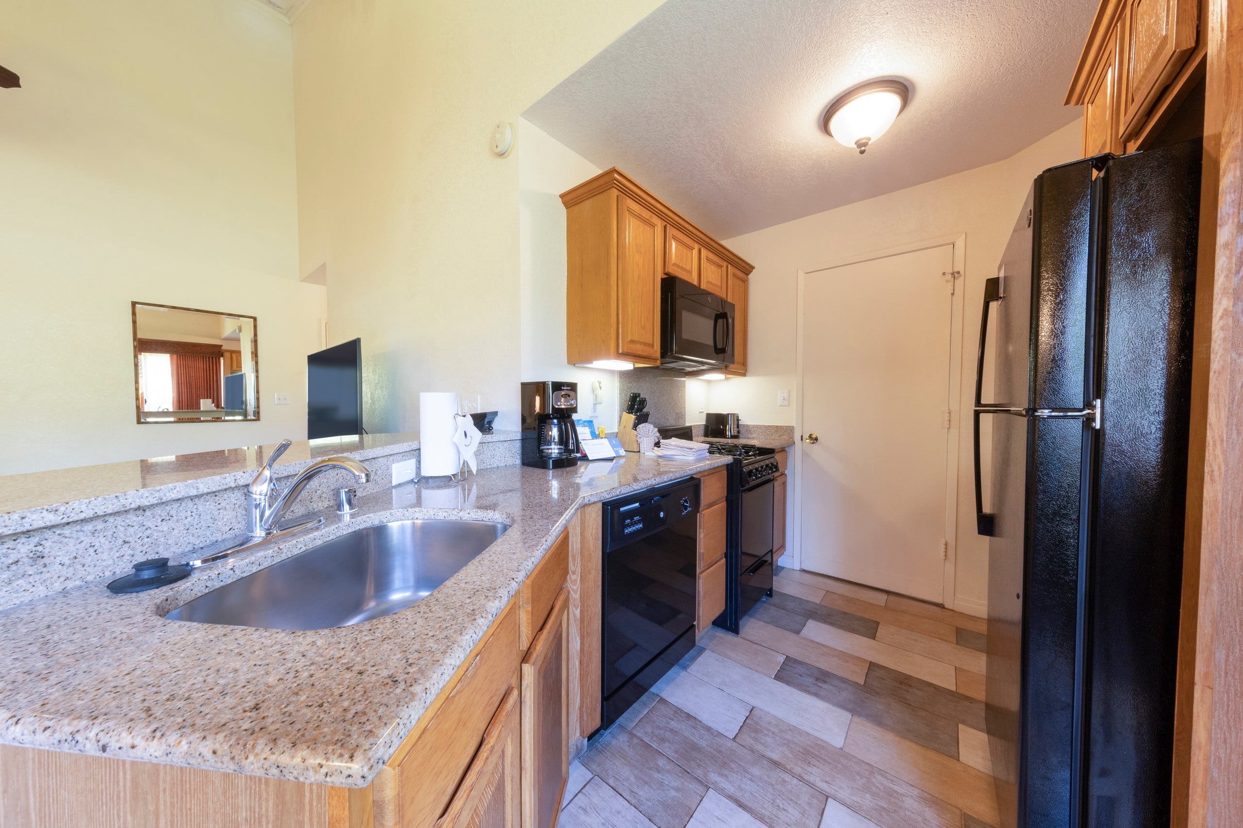 Condo in Kauai · ★4.75 · 1 bedroom · 2 beds · 1 shared bath - Image 6